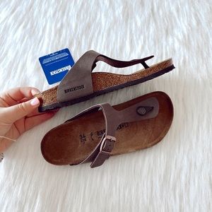 NWT Gizeh Kids Birkenstock Sandals in Mocha Size 34